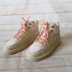 UGG Highland Hi Heritage Leather Hiker Sneaker Women's Size 9.5 Pink Green Tan